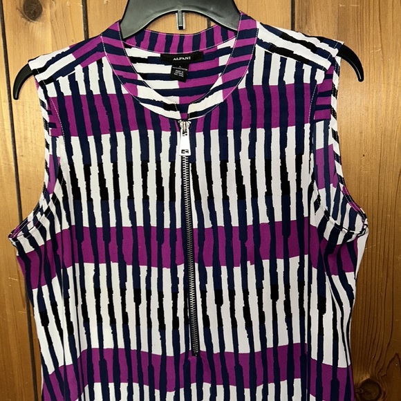 💜blouse - Picture 2 of 5